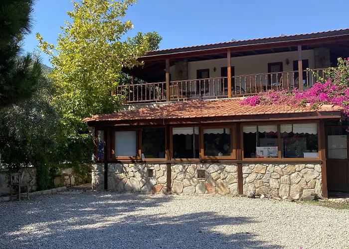 Belfin Pansiyon Ovabuekue Aparthotel Döşeme